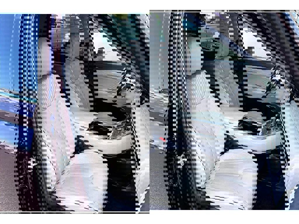 Used 2024 Hyundai Palisade Calligraphy image 8