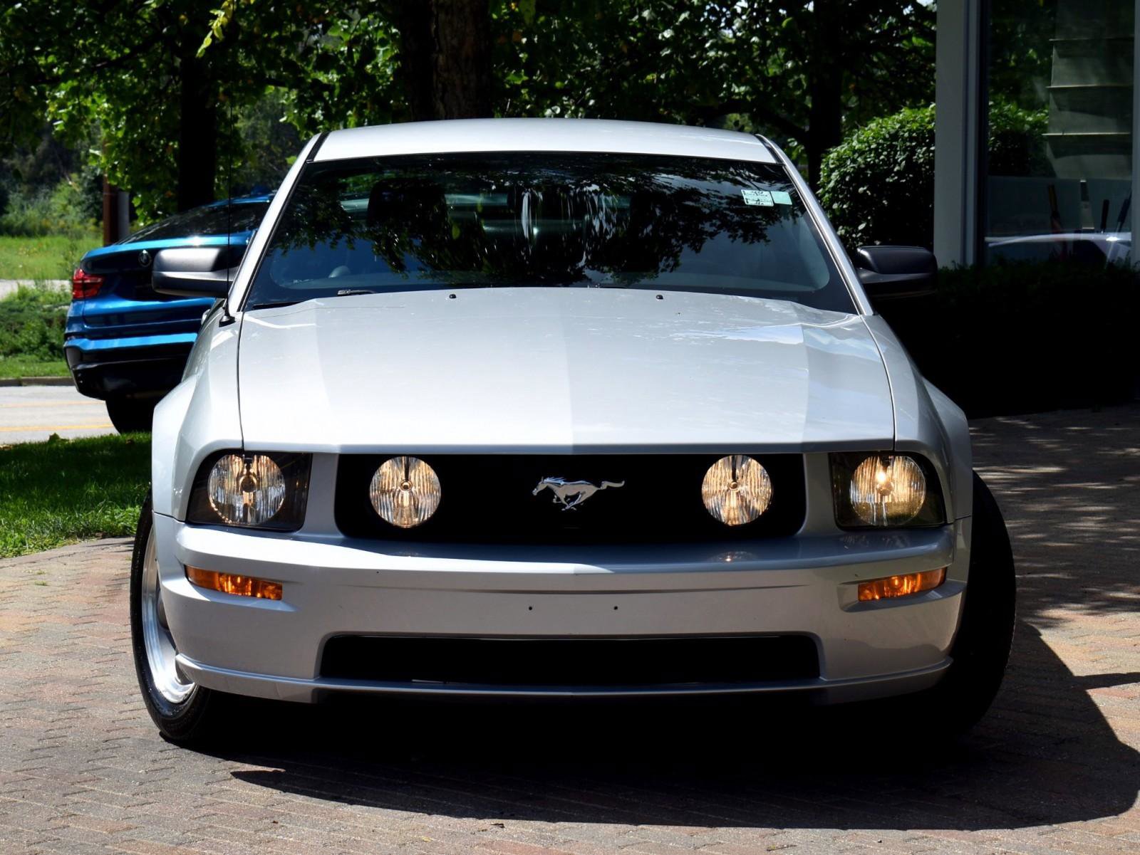 Used 2006 Ford Mustang GT Premium image 7
