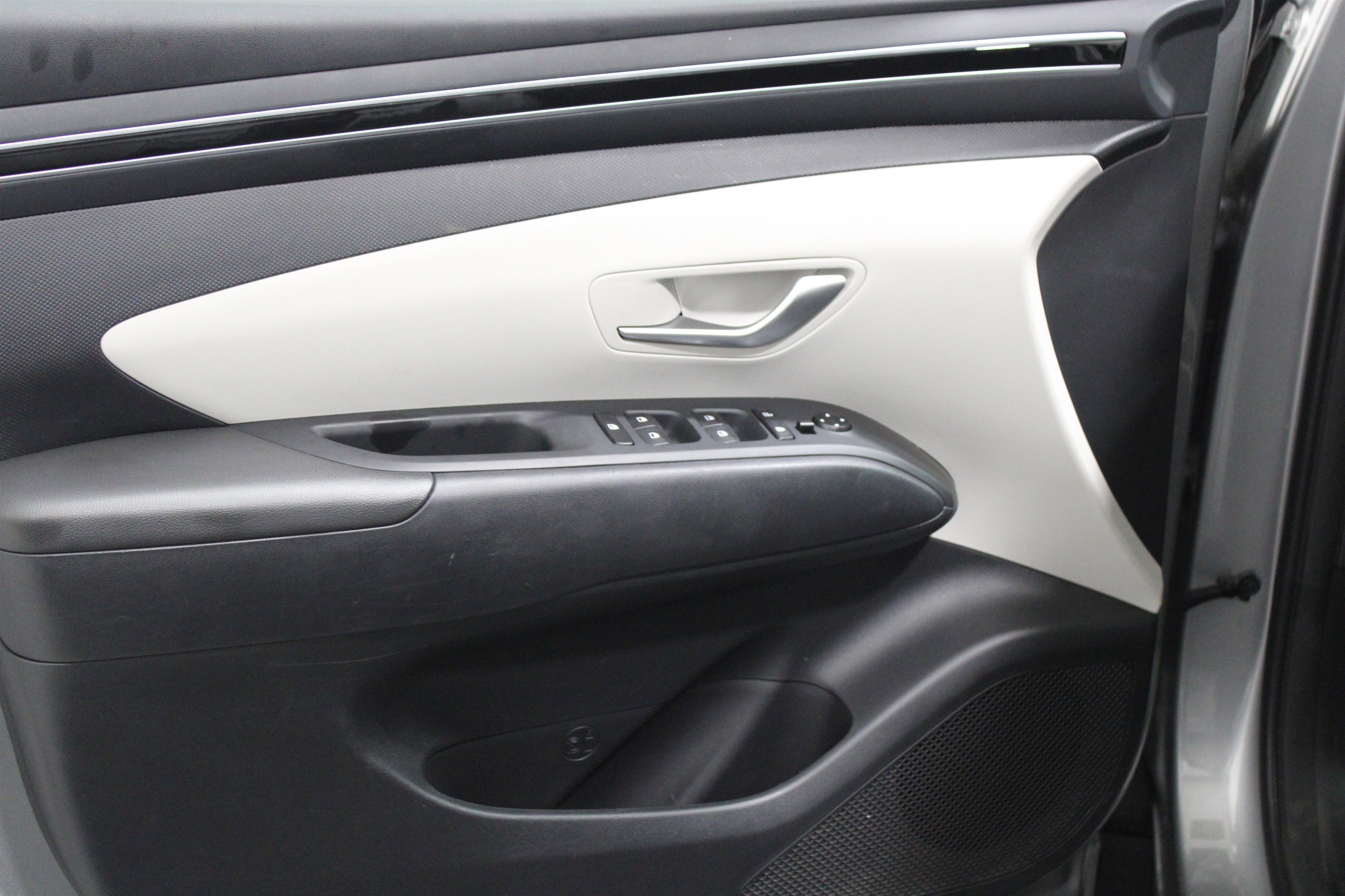 Used 2023 Hyundai Tucson Blue image 3