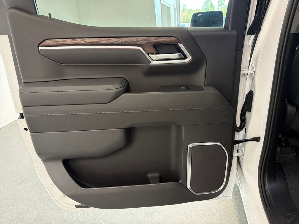 New 2026 GMC Sierra 1500 SLT AWD/4WD image 8