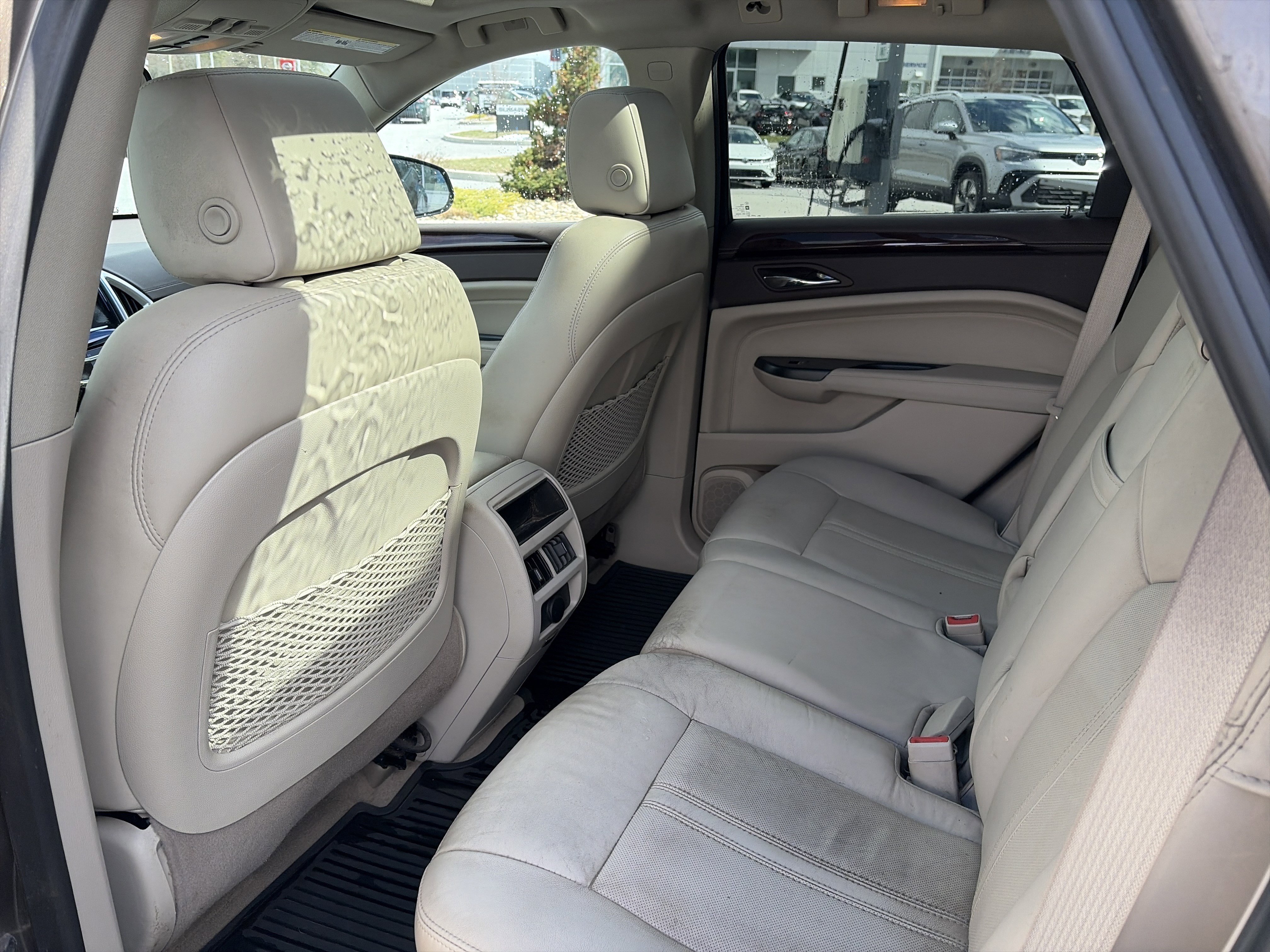 Used 2016 Cadillac SRX Luxury w/ Driver Awareness Package image 21