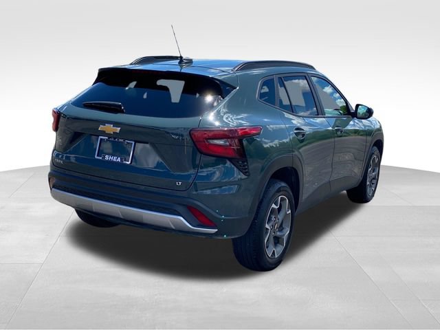Used 2025 Chevrolet Trax LT FWD image 3