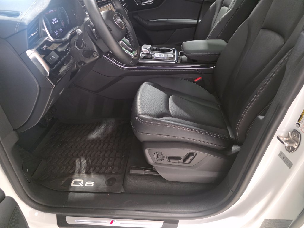Used 2023 Audi Q8 Premium Plus AWD/4WD image 19