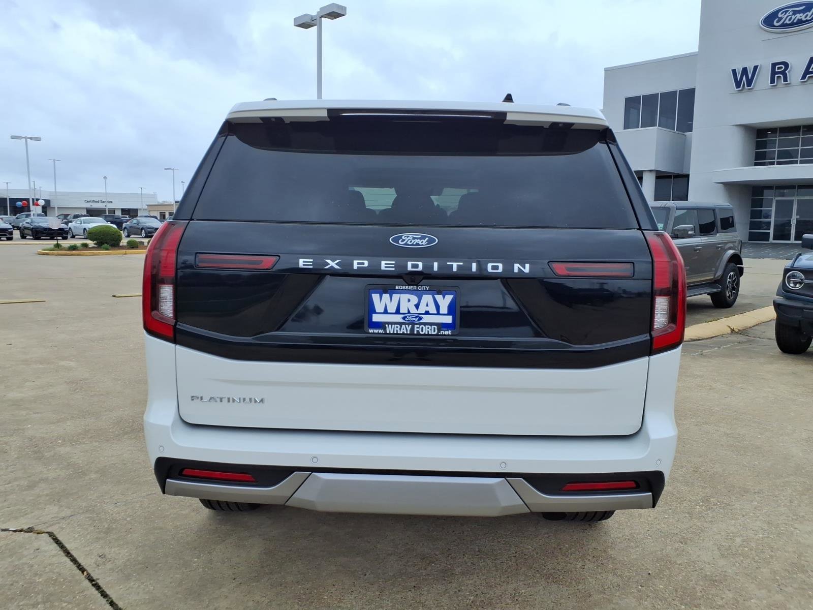 New 2026 Ford Expedition Platinum AWD/4WD image 3