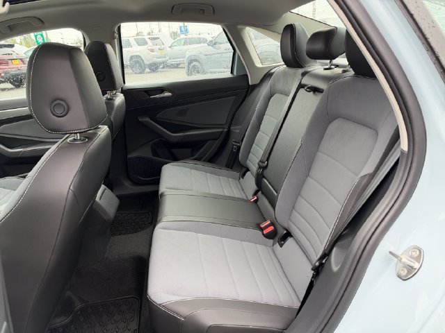 New 2027 Volkswagen Jetta SE FWD image 17