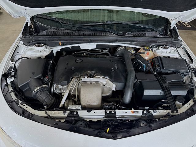 Used 2016 Chevrolet Malibu Premier w/ Driver Confidence Package II FWD image 32