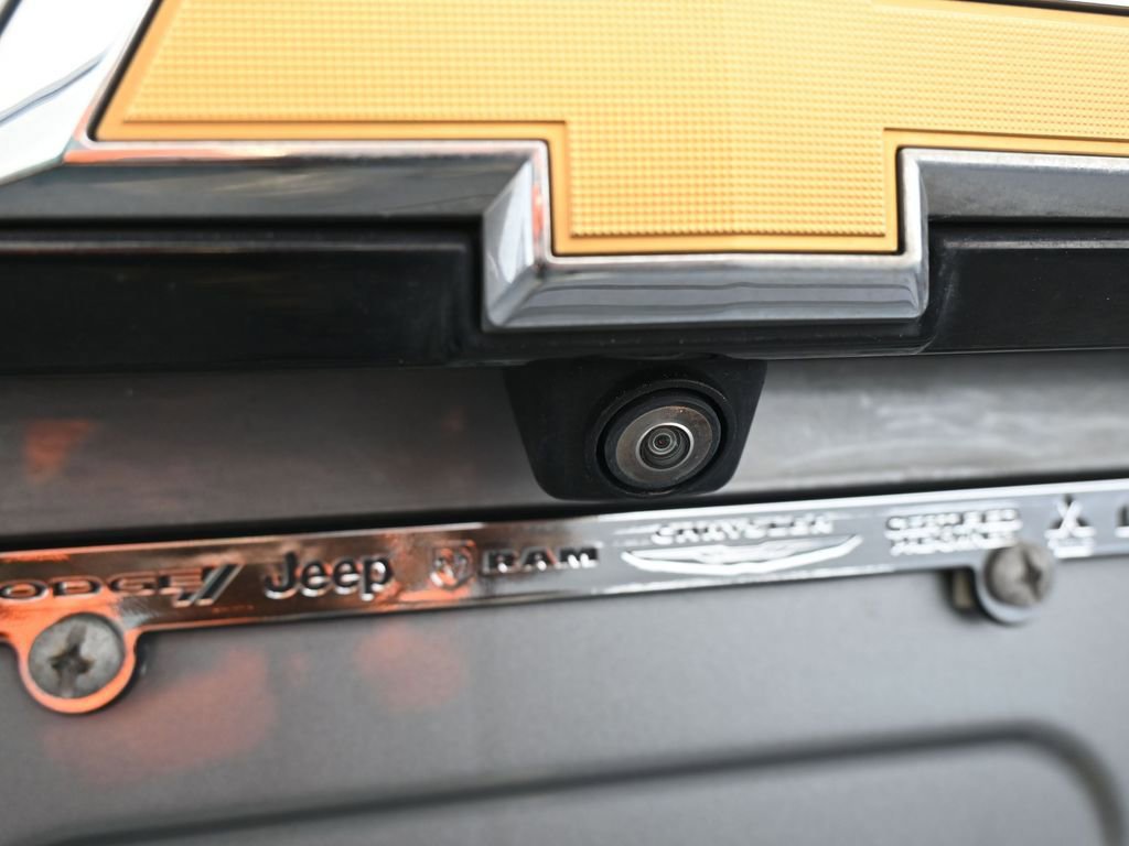 Used 2023 Chevrolet Traverse LT image 30