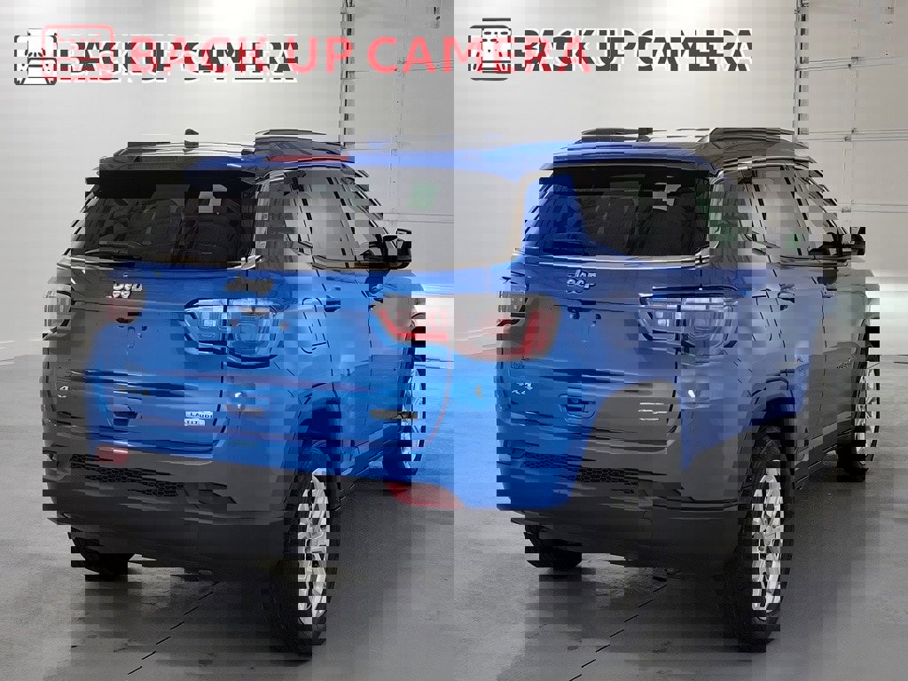 Used 2024 Jeep Compass Latitude image 9