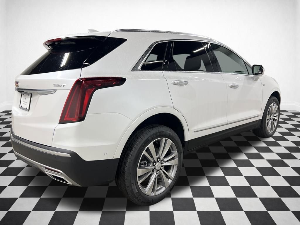 Certified 2026 Cadillac XT5 Premium Luxury w/ LPO, Floor Liner Package image 8