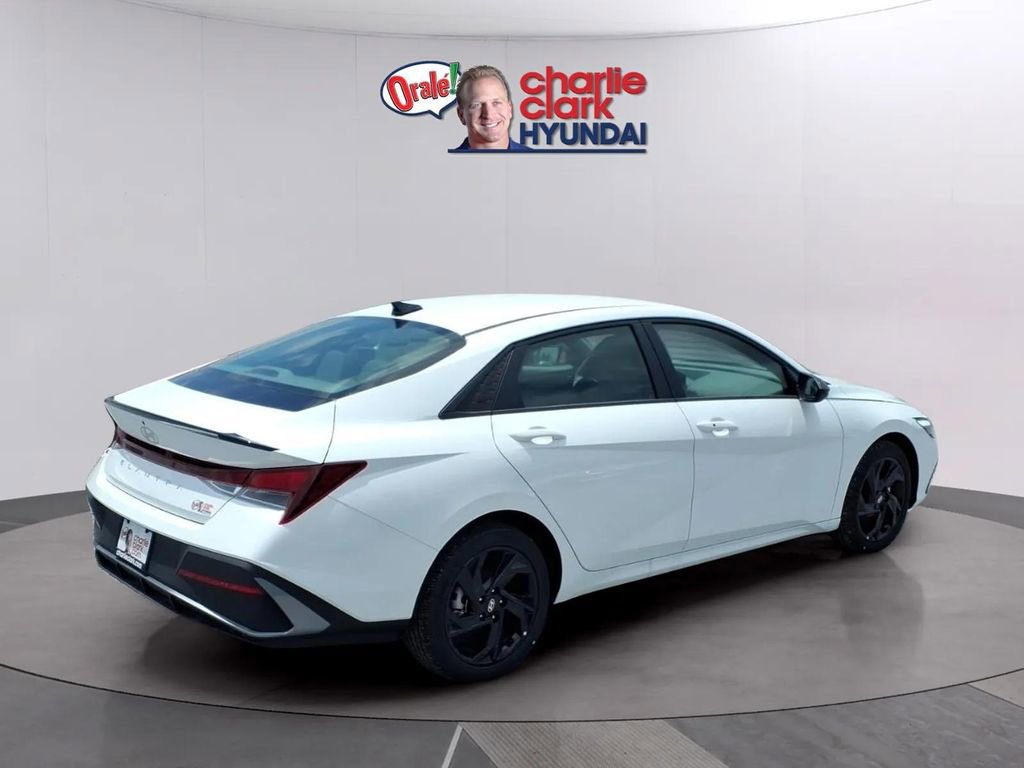 New 2026 Hyundai Elantra Sport FWD image 5