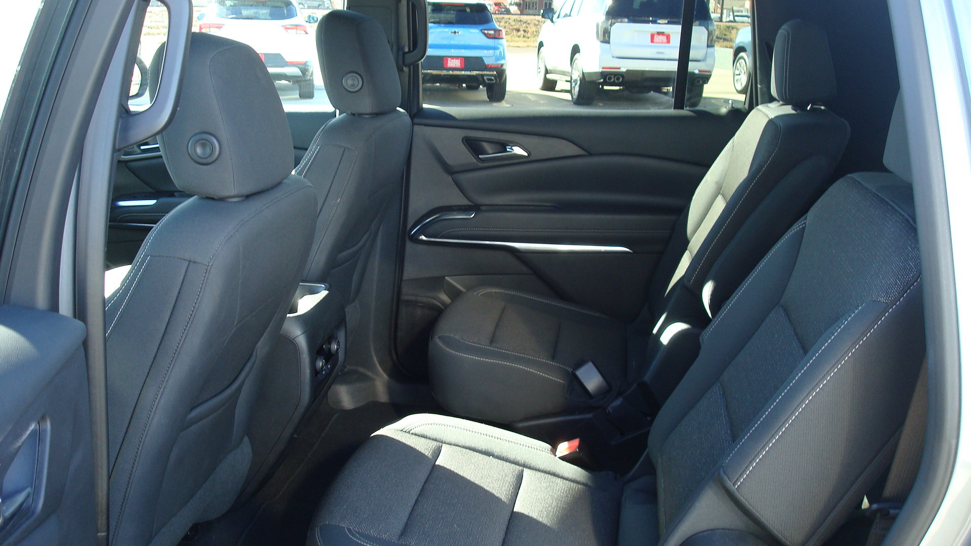Used 2025 Chevrolet Traverse LT AWD/4WD image 7