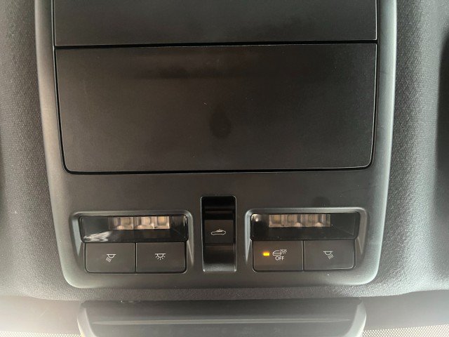 Used 2021 MAZDA MAZDA3 s FWD image 31