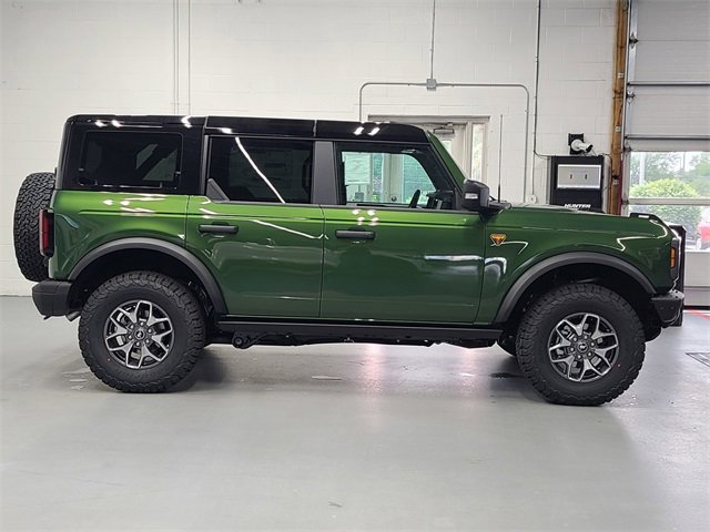 New 2025 Ford Bronco Badlands image 4