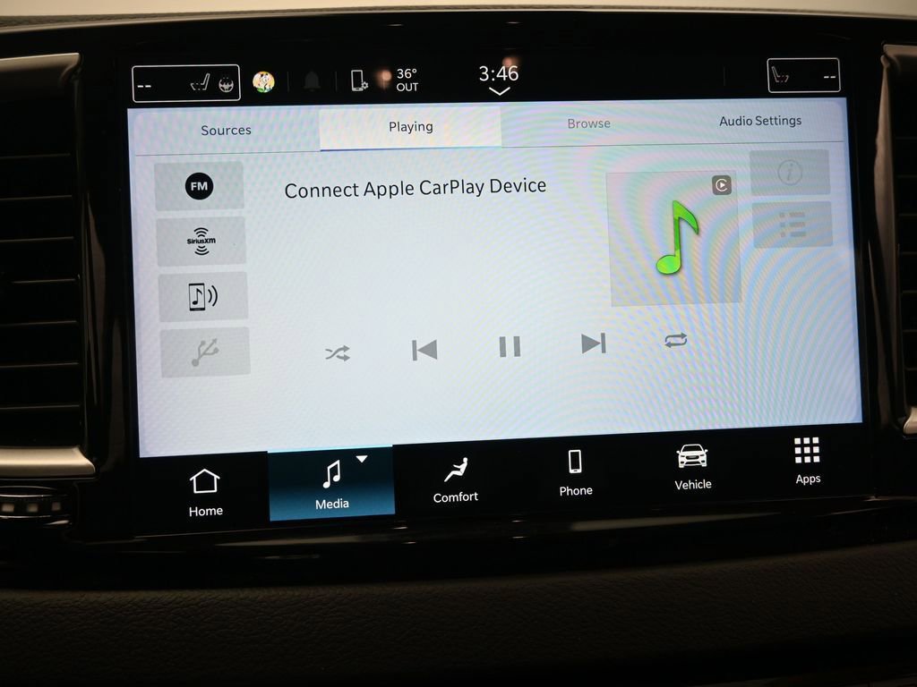 Used 2024 Chrysler Pacifica Touring-L image 28