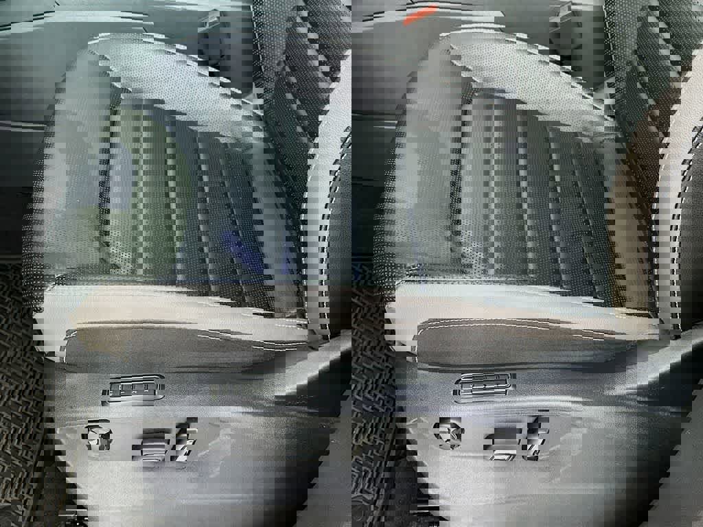 Used 2021 Volkswagen Atlas SEL Premium AWD/4WD image 31