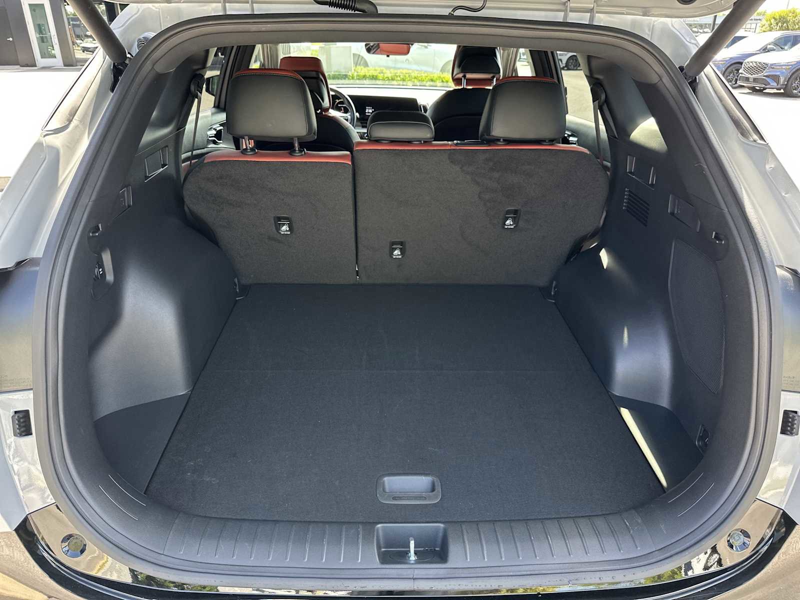 Used 2025 Kia Sportage SX image 23