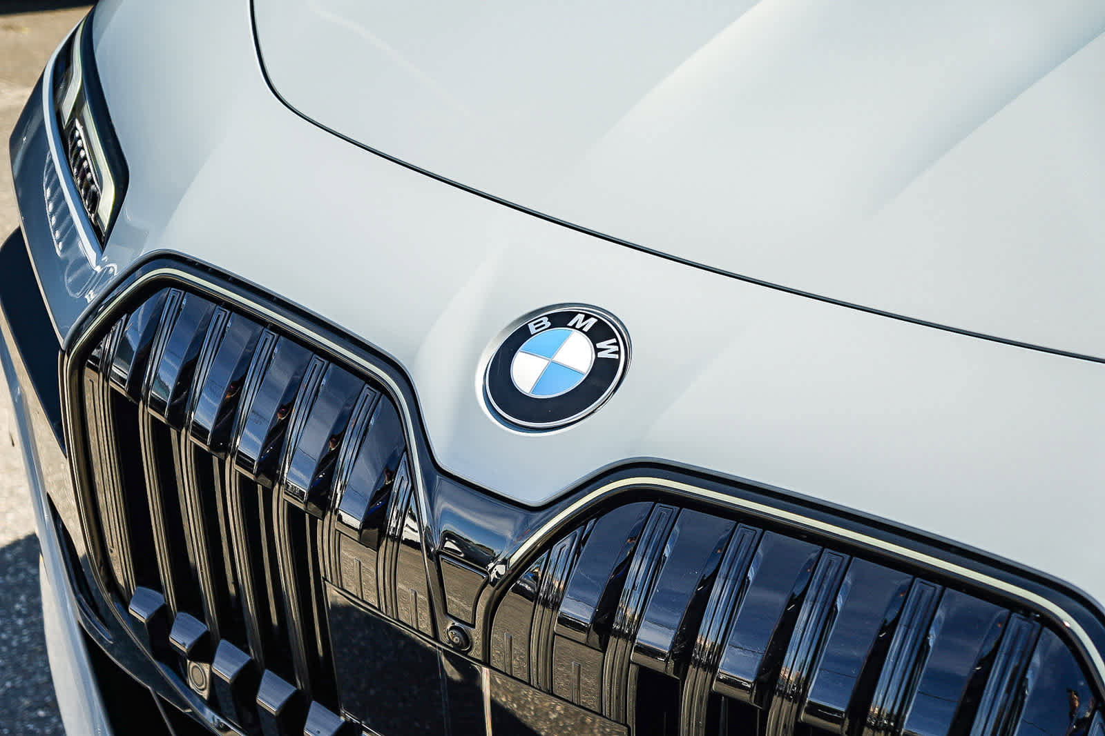 New 2026 BMW 740i image 9