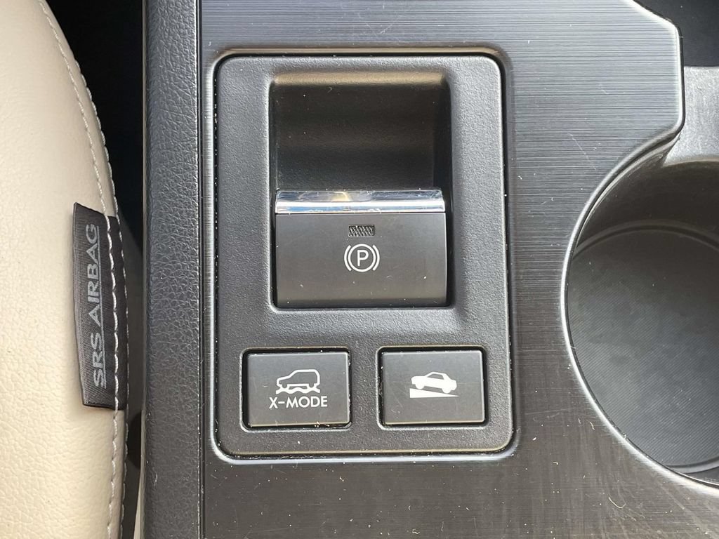 Used 2017 Subaru Outback 2.5i Limited AWD/4WD image 22