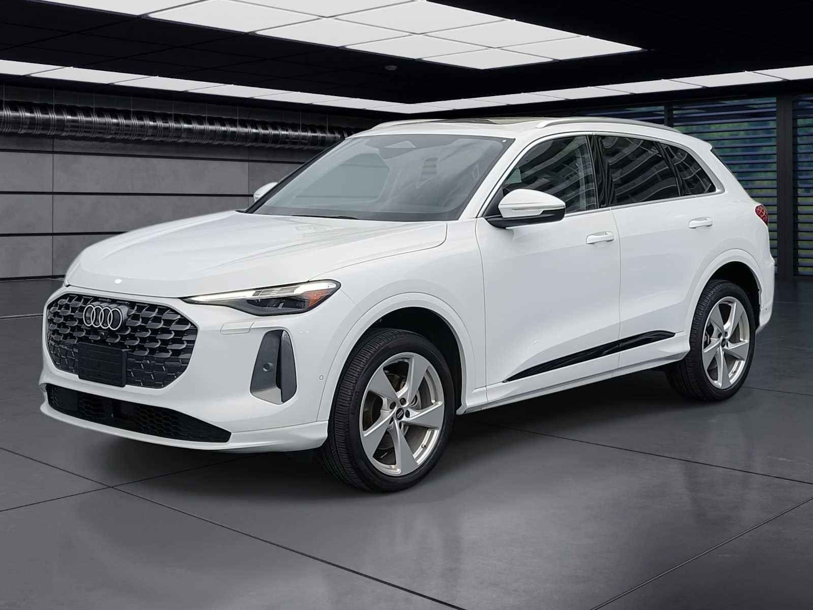 Certified 2025 Audi Q5 Premium Plus w/ Premium Plus