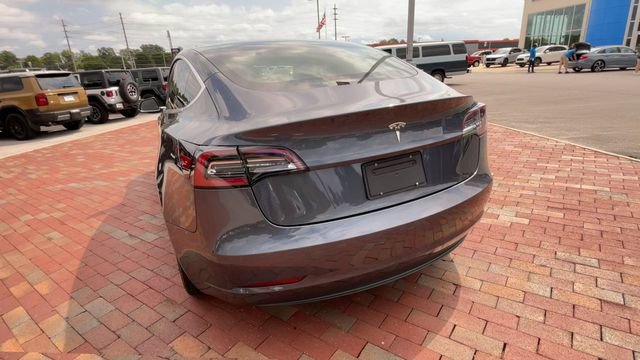 Used 2020 Tesla Model 3 Standard Range Plus RWD image 8