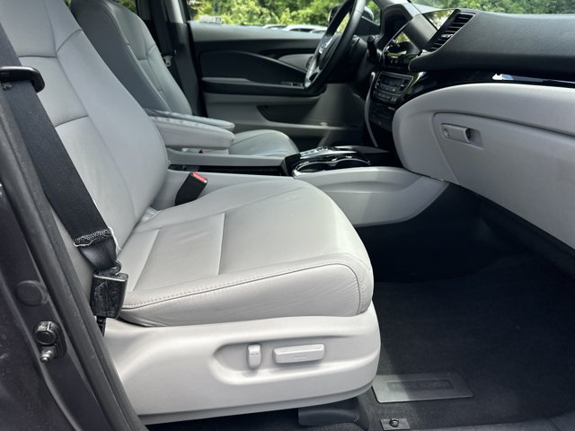Used 2022 Honda Pilot Touring image 15