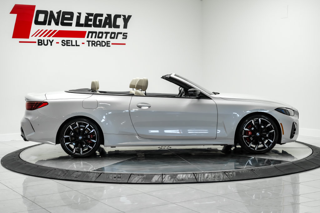 Used 2025 BMW M440i Convertible w/ Premium Package RWD image 11