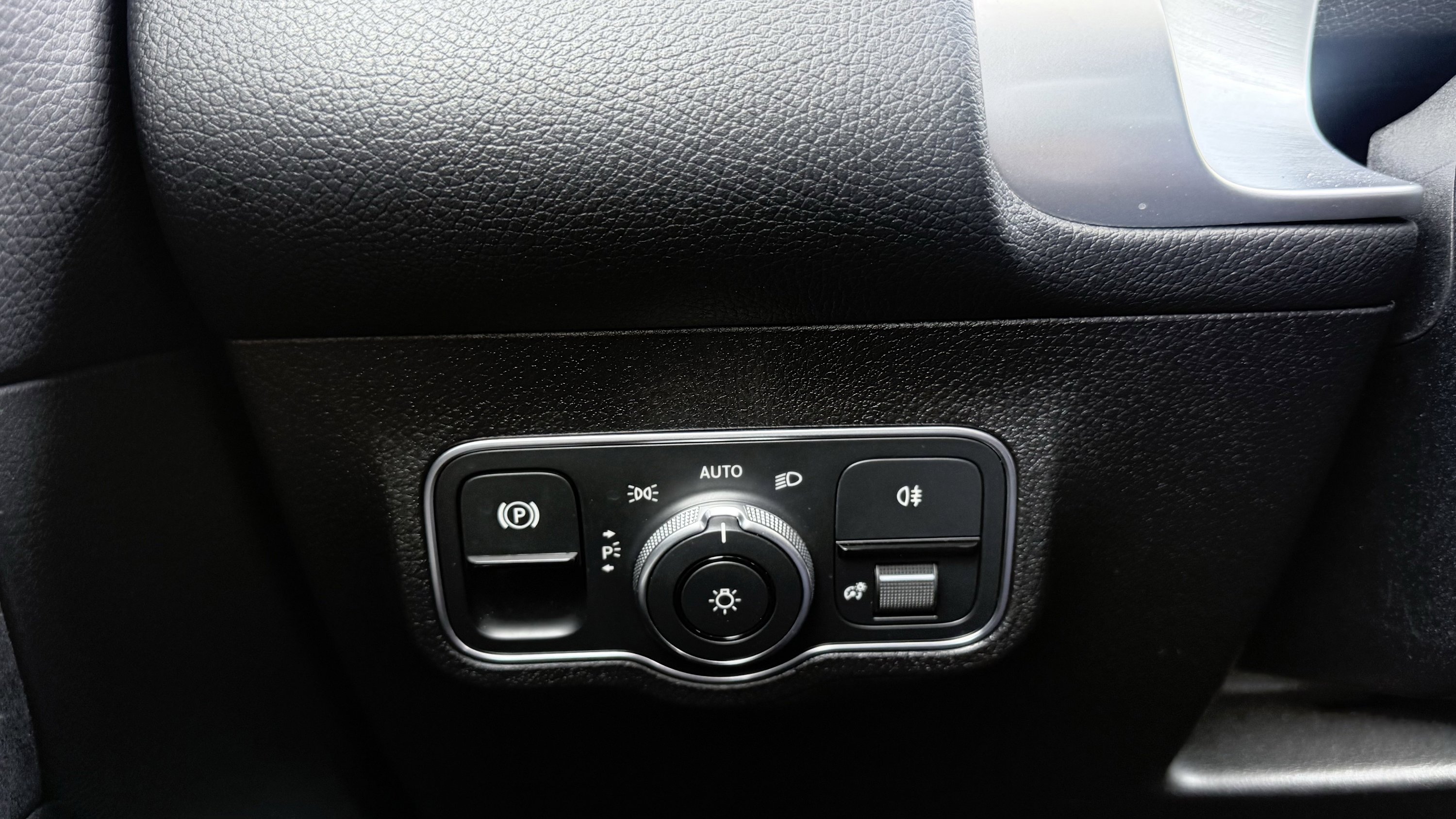 Used 2024 Mercedes-Benz GLB 250 image 66