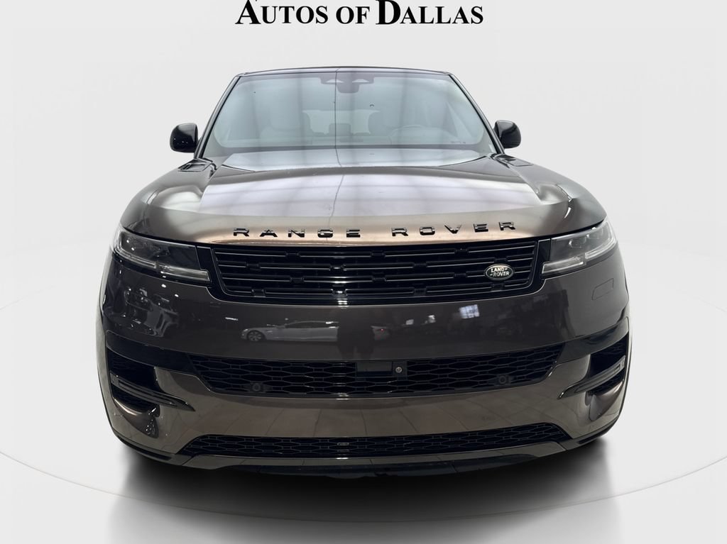 Used 2024 Land Rover Range Rover Sport SE AWD/4WD image 3