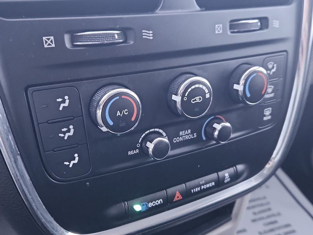 Used 2018 Dodge Grand Caravan SE FWD image 17