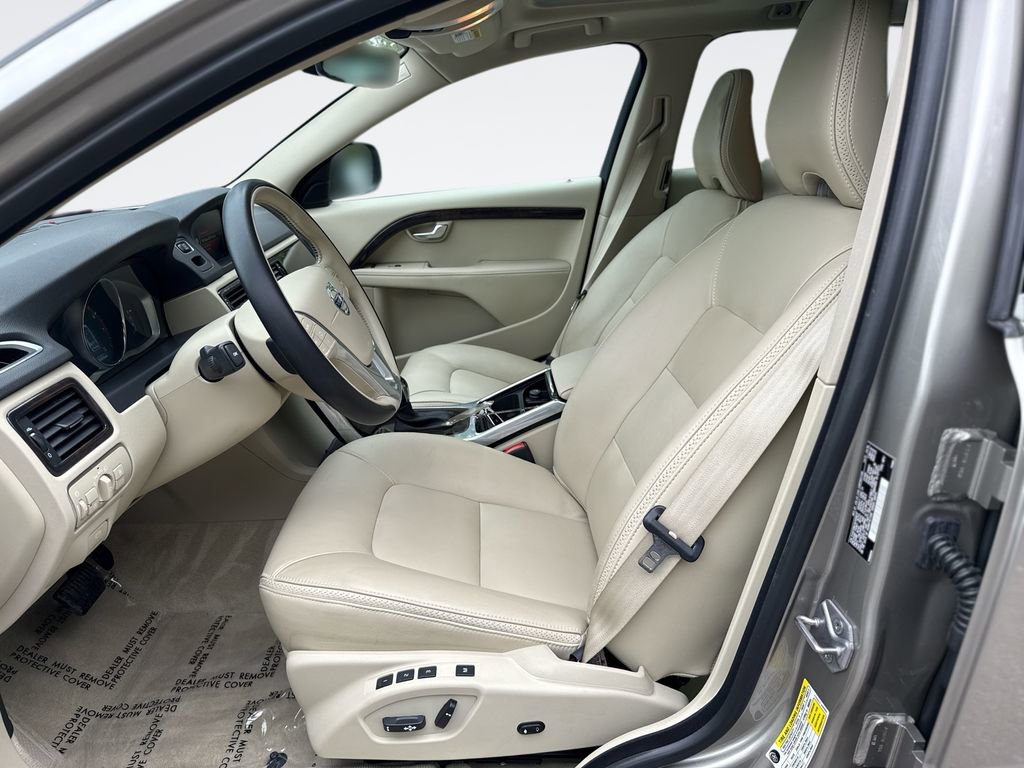Used 2016 Volvo XC70 T5 Premier w/ Convenience Package AWD/4WD image 13
