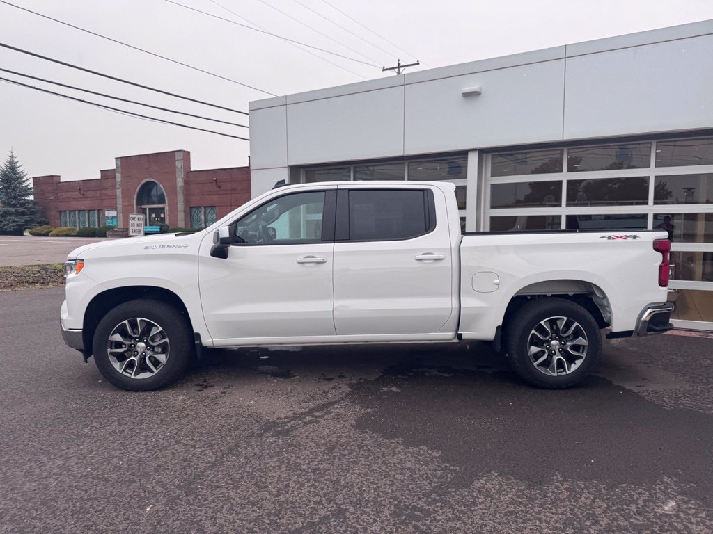 Used 2024 Chevrolet Silverado 1500 LT AWD/4WD image 2
