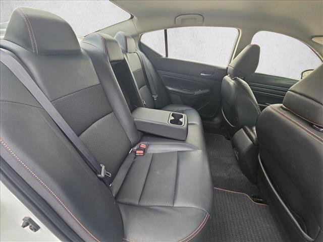 Used 2019 Nissan Altima 2.5 SR FWD image 12