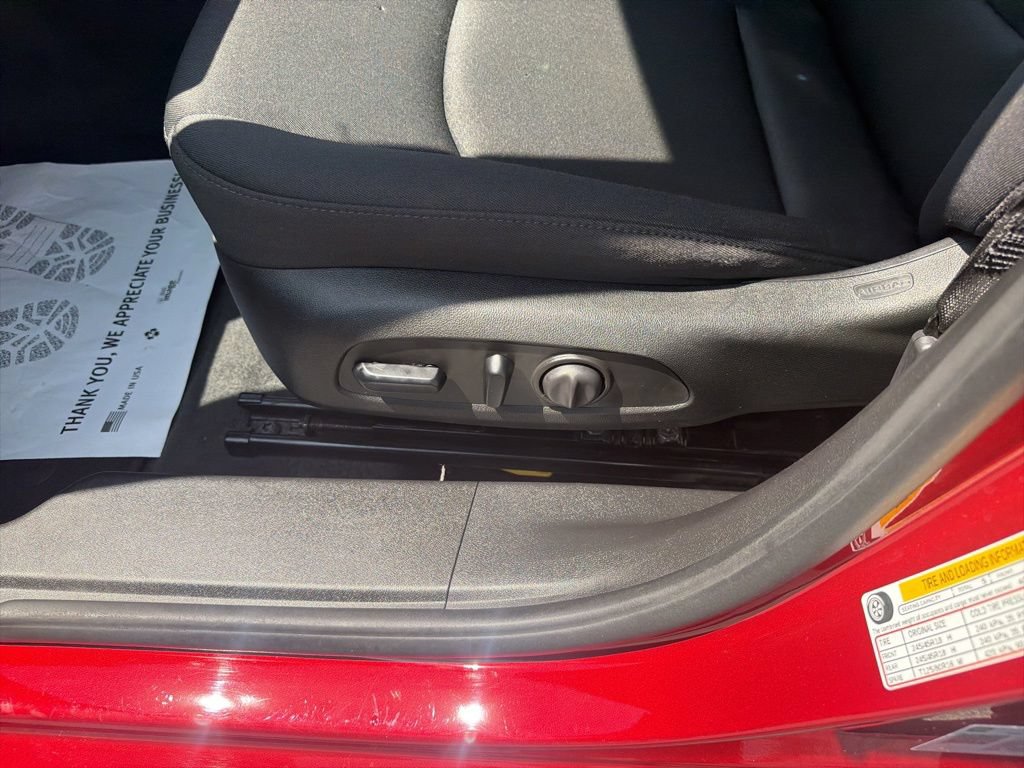 Used 2023 Chevrolet Malibu RS FWD image 28