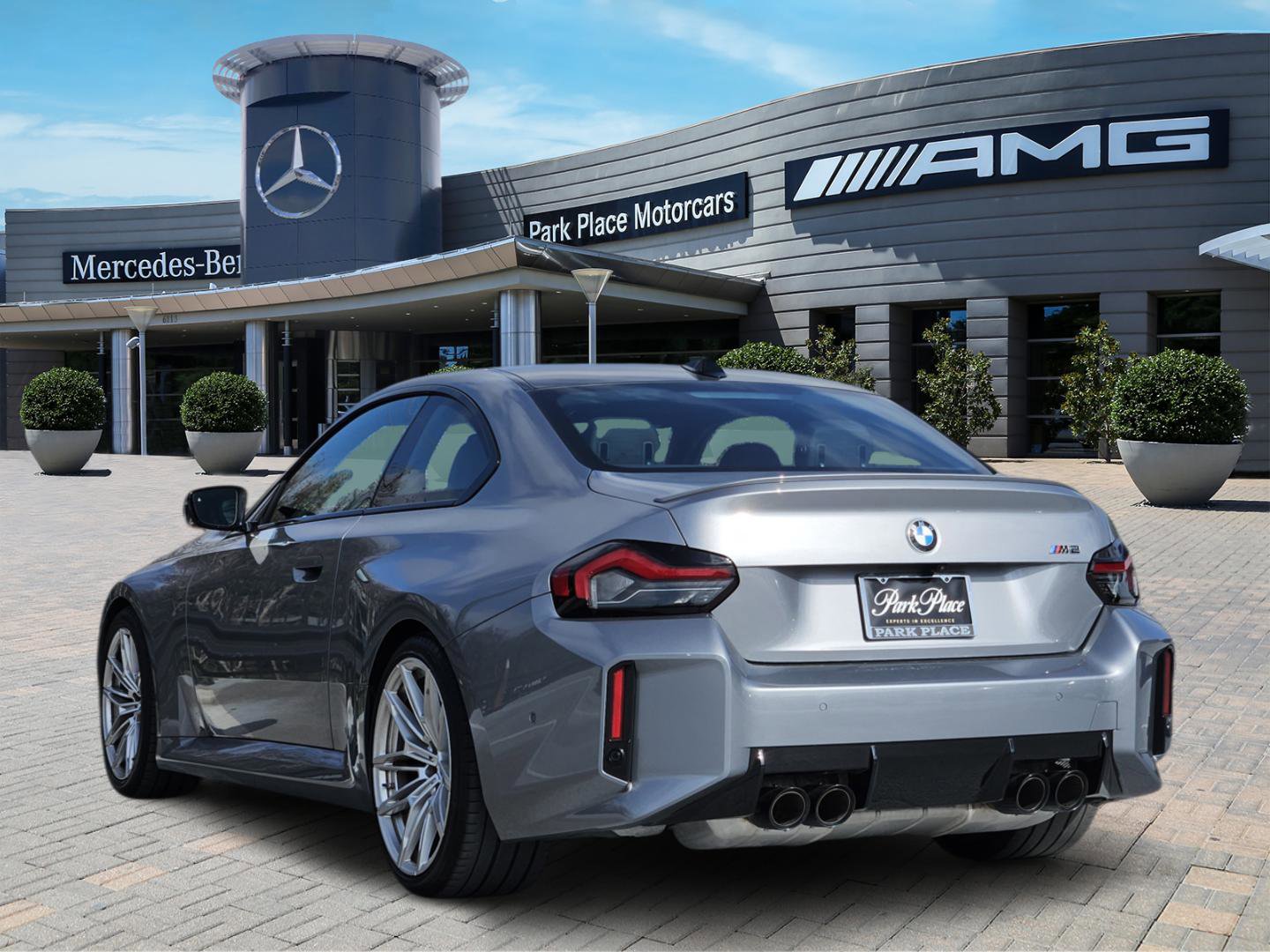 Used 2025 BMW M2 w/ Lighting Package image 4