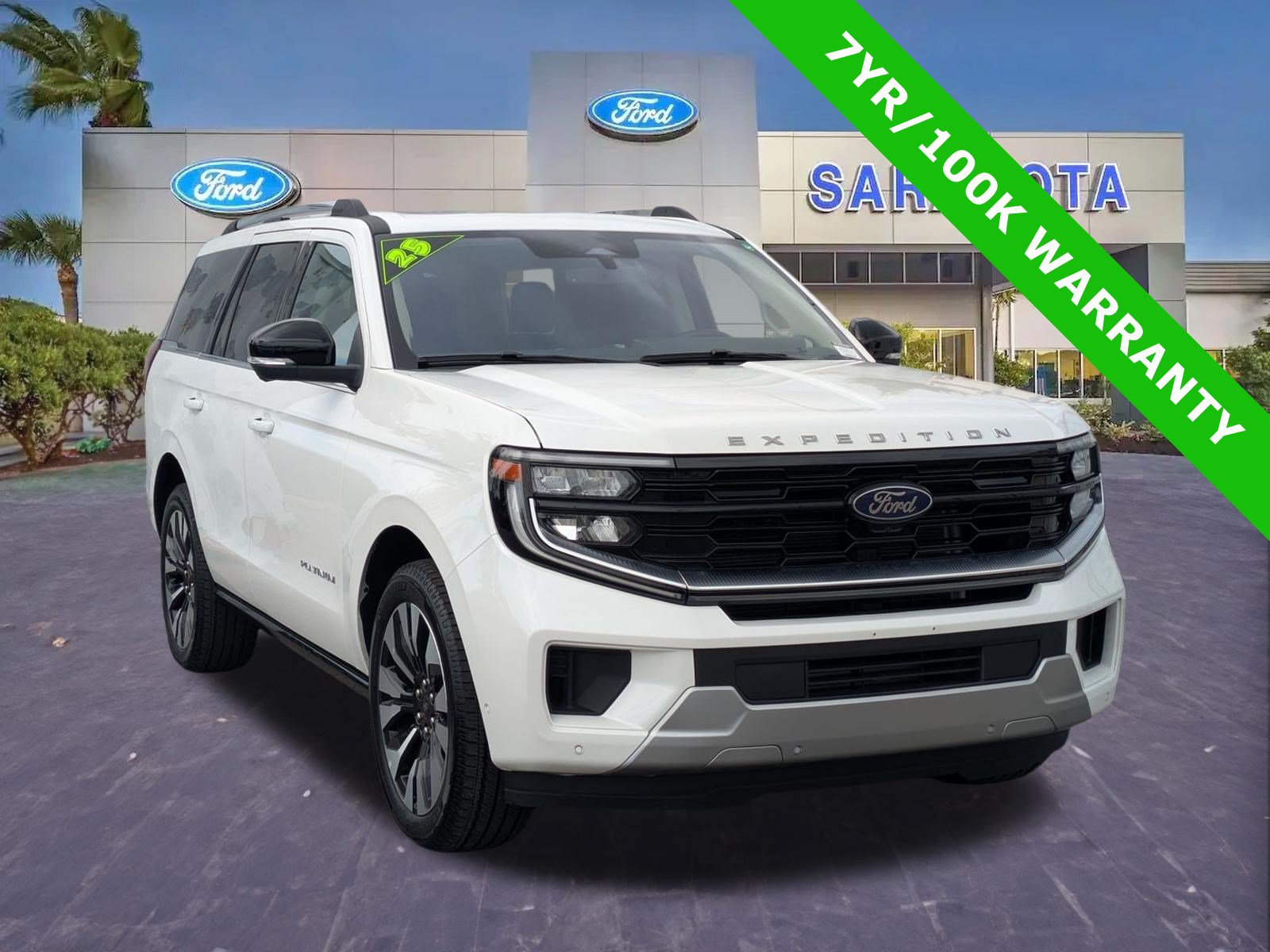 Certified 2025 Ford Expedition Platinum w/ Driver's Package AWD/4WD image 1