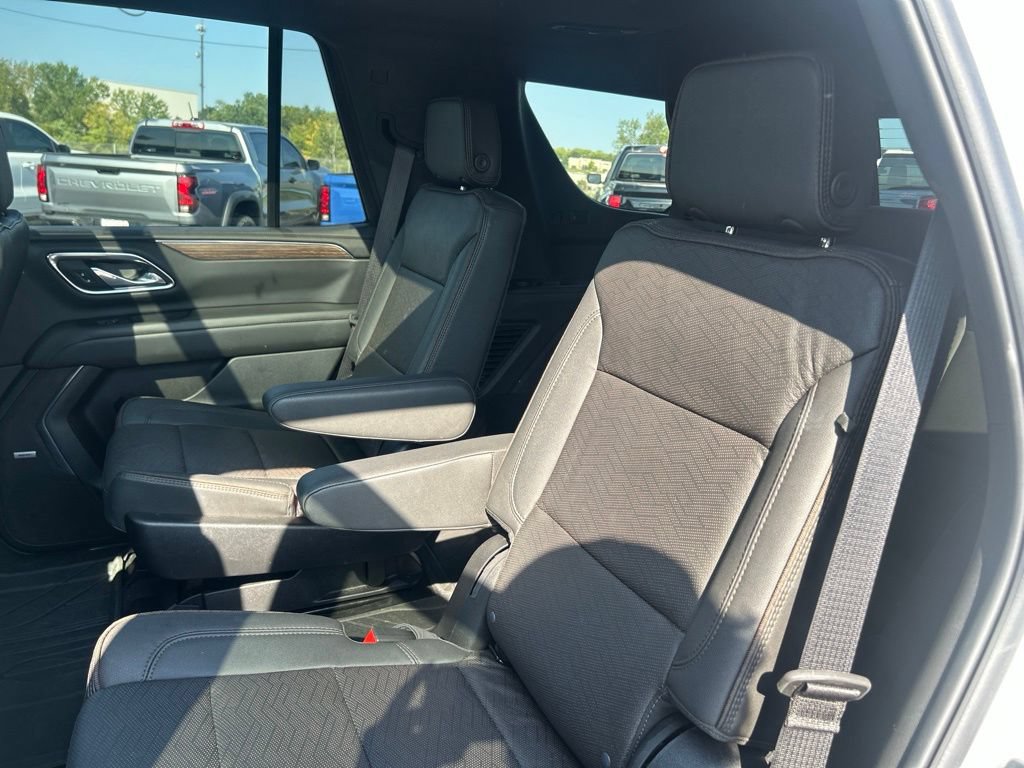 Used 2024 Chevrolet Tahoe High Country AWD/4WD image 33