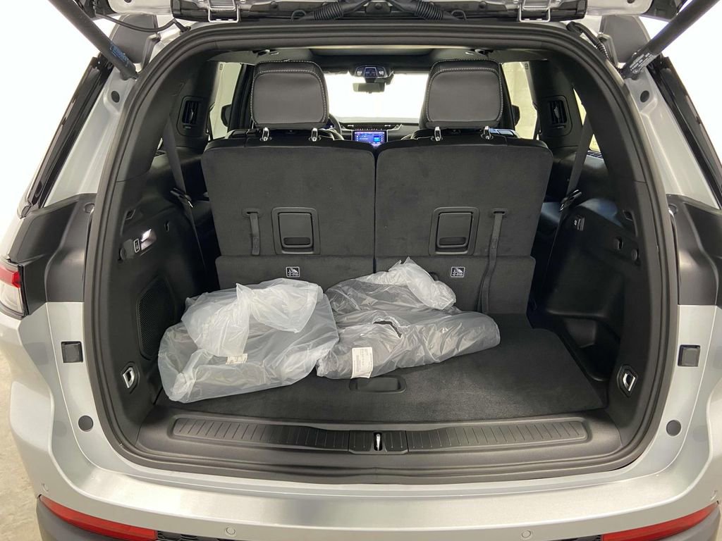 New 2025 Jeep Grand Cherokee L Limited w/ Luxury Tech Group II image 8