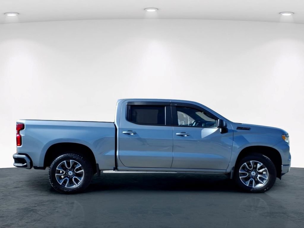 Used 2024 Chevrolet Silverado 1500 RST w/ Z71 Off-Road Package AWD/4WD image 7