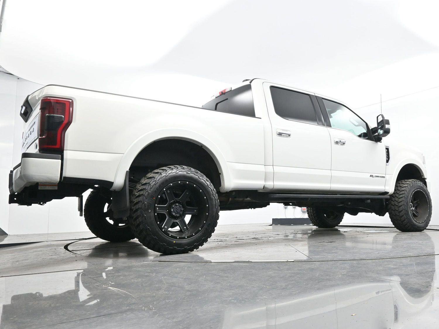 Used 2021 Ford F350 Platinum w/ Tremor Off-Road Package image 56