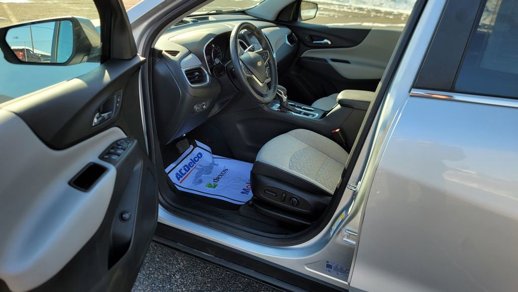 Used 2022 Chevrolet Equinox LT image 18