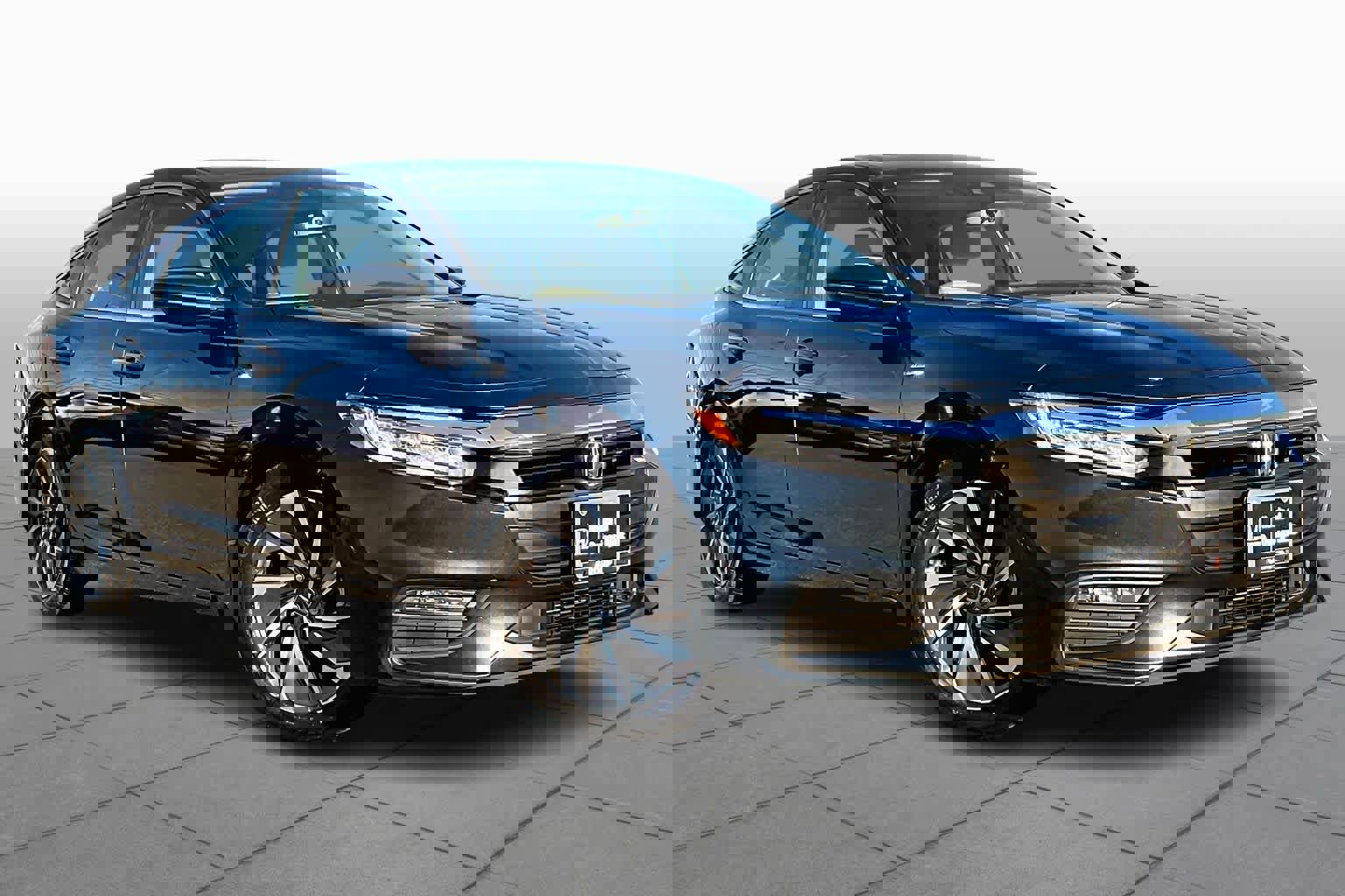 Used 2022 Honda Insight Touring image 2