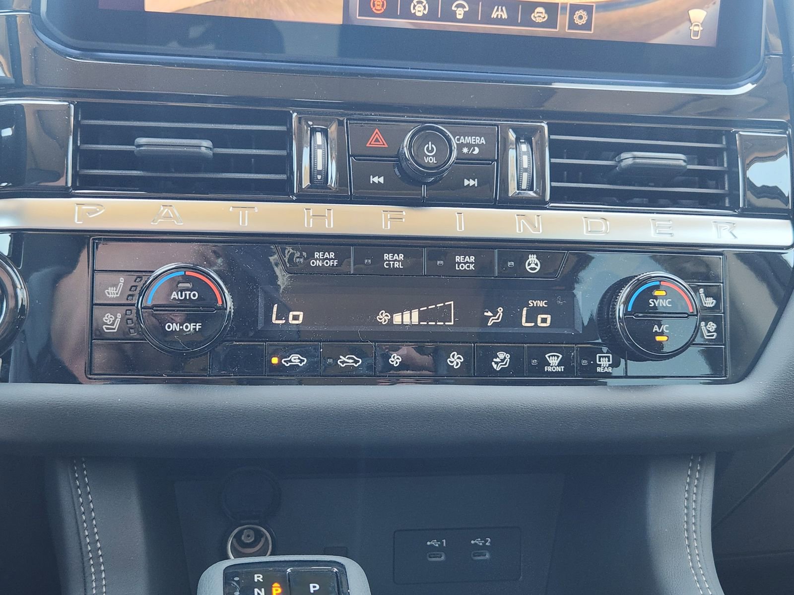 New 2026 Nissan Pathfinder Platinum AWD/4WD image 18
