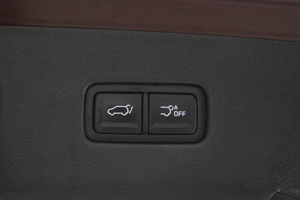 Used 2022 Kia Carnival EX FWD image 17
