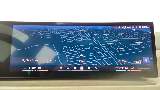 Used 2024 BMW X7 M60i w/ Executive Package image 49