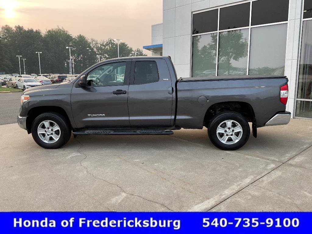 Used 2017 Toyota Tundra SR5 AWD/4WD image 3