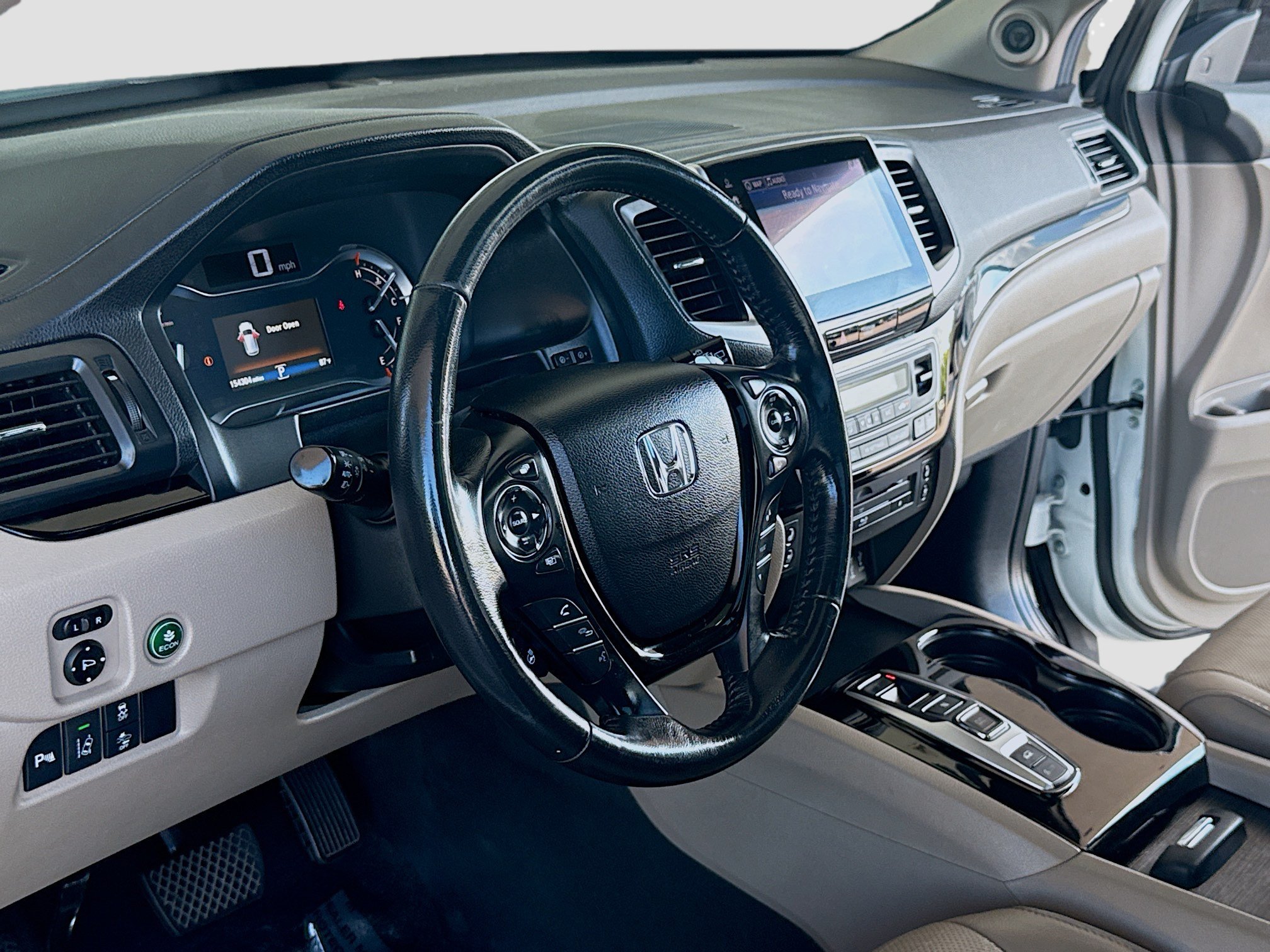 Used 2017 Honda Pilot Elite image 4