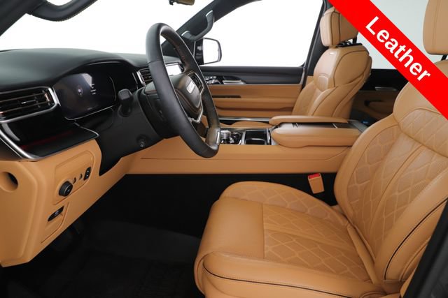 Used 2025 Jeep Grand Wagoneer L Series III w/ Quick Order Packagew 28T AWD/4WD image 17