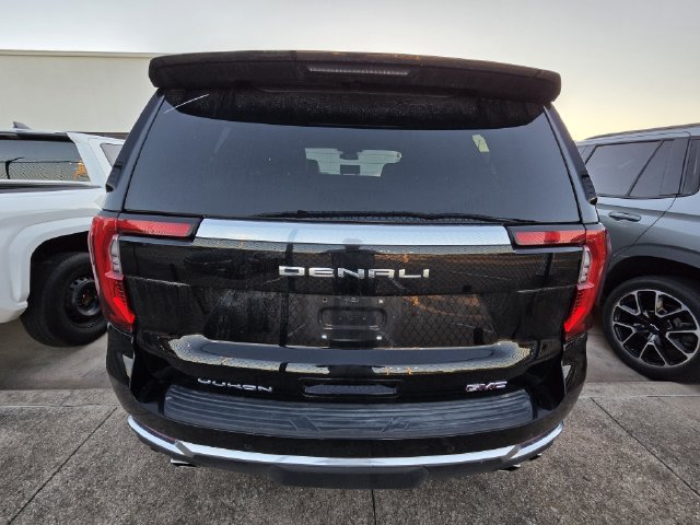 Used 2025 GMC Yukon Denali RWD image 5