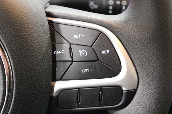 Used 2023 Jeep Renegade Latitude image 30