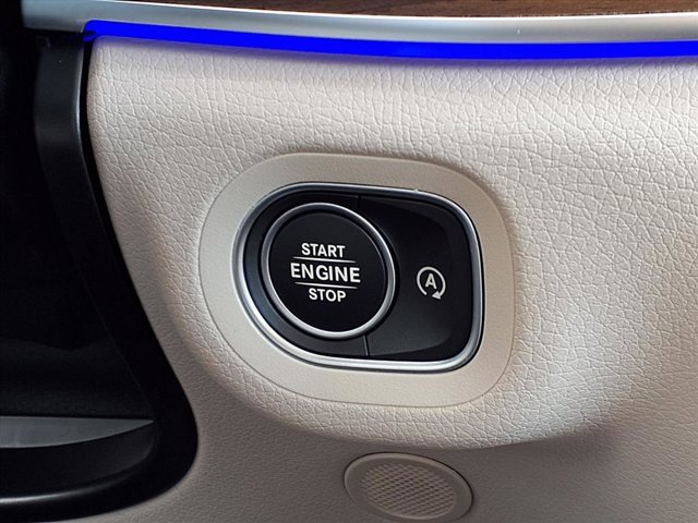 Used 2025 Mercedes-Benz GLS 450 4MATIC image 25